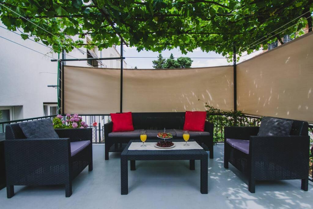 Marjan Hill 3-Br Apt,5 Guests Private Garden Near Beach Split Exterior photo