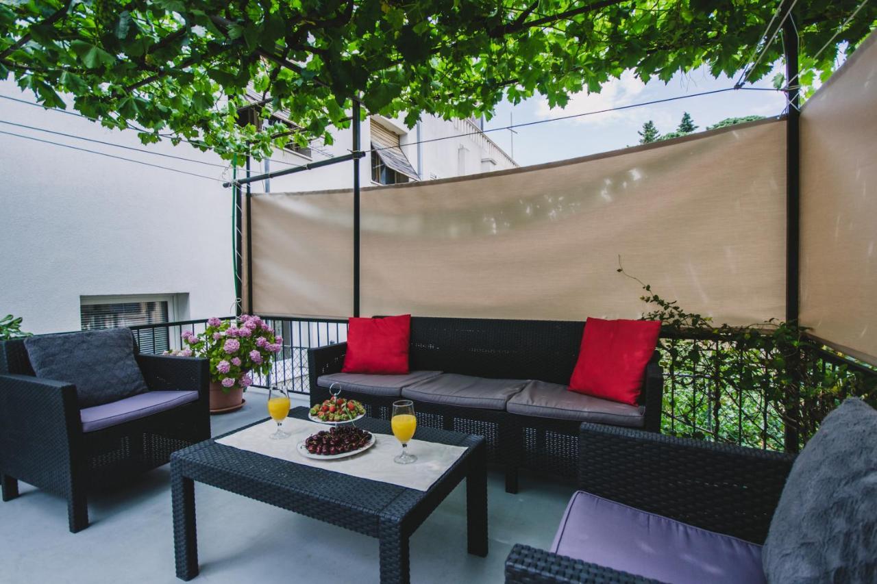 Marjan Hill 3-Br Apt,5 Guests Private Garden Near Beach Split Exterior photo