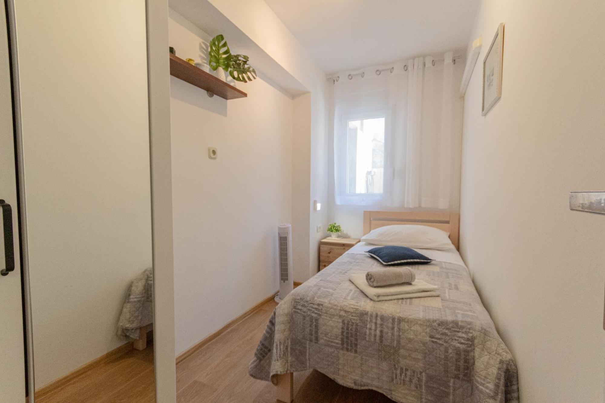 Marjan Hill 3-Br Apt,5 Guests Private Garden Near Beach Split Exterior photo